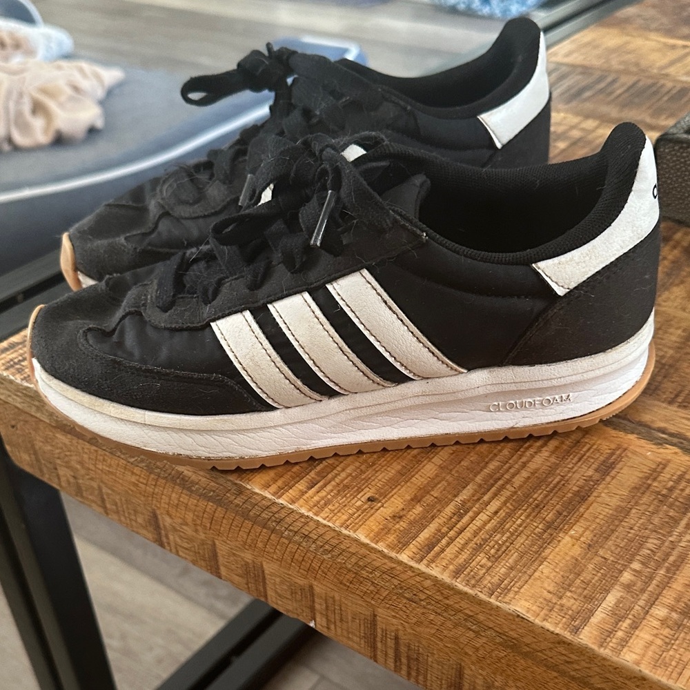 Adidas Boys Black and White Cloudfoam Sneakers